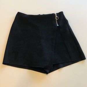Zara Skort/Skirt, Zipper Detail